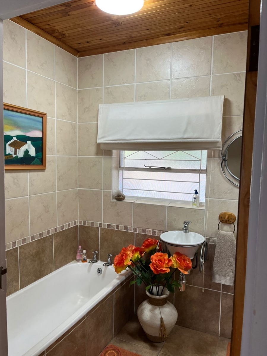 4 Bedroom Property for Sale in Manor Heights Eastern Cape